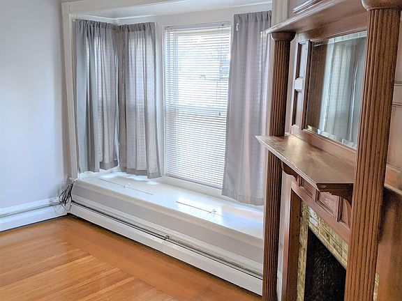 5th image of 49 Hudson St #2