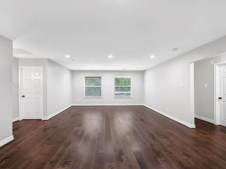 5914 Shadow Creek Ct — Photo 10