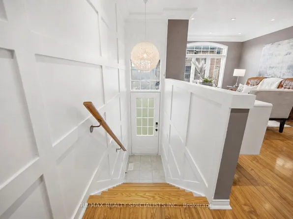 3378 Redpath Cir, Mississauga, ON L5N 8R1