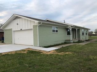 321 E Lake St, Krum, TX 76249
