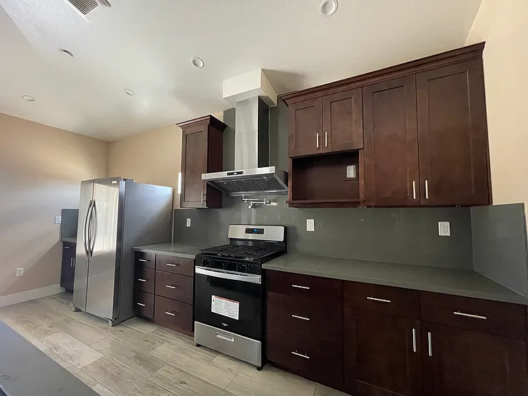 17515 Live Oak St — Photo 12