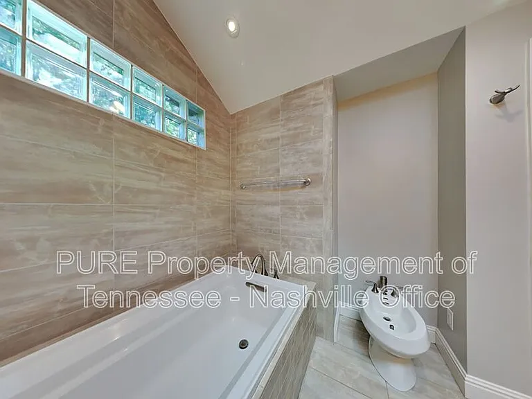 3818 Woodmont Ln — Photo 22