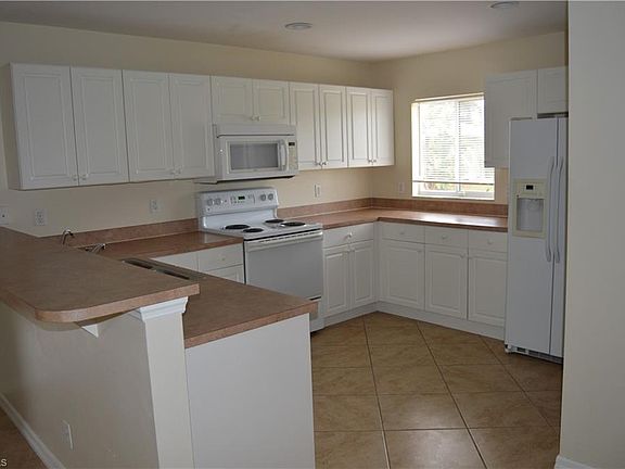 4th image of 2733 SW 24th Ave