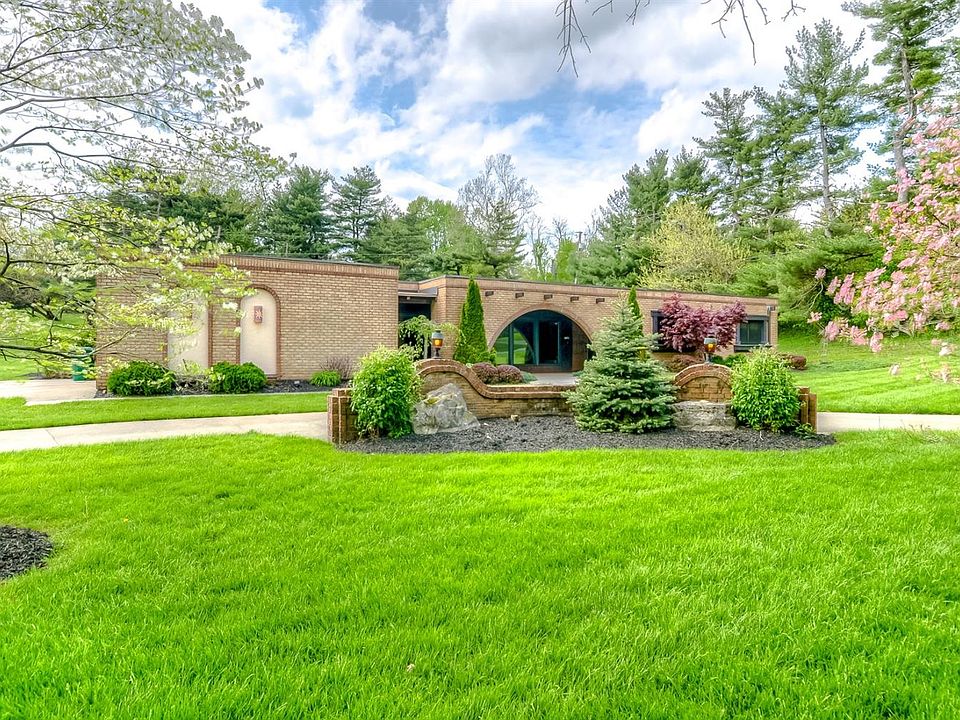 1st image of 2673 Sussex Dr