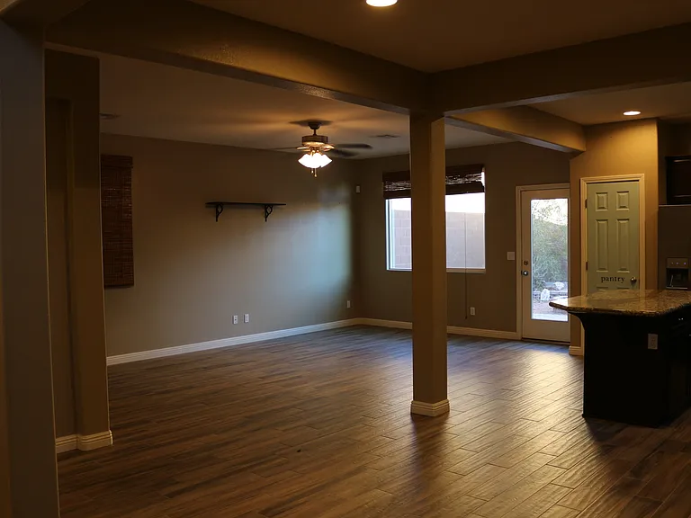 10842 Dobbs Ave — Photo 8
