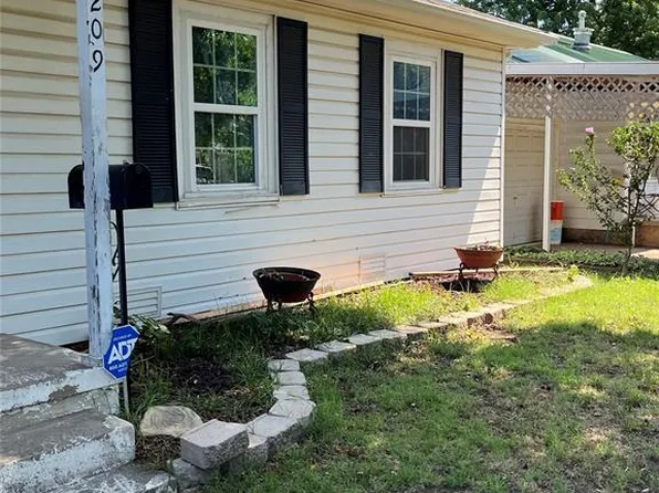 6209 NW 34th St, Bethany, OK 73008