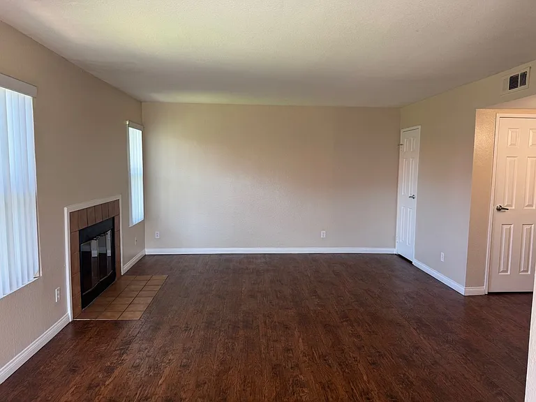 Corona Pointe Resort — Photo 138