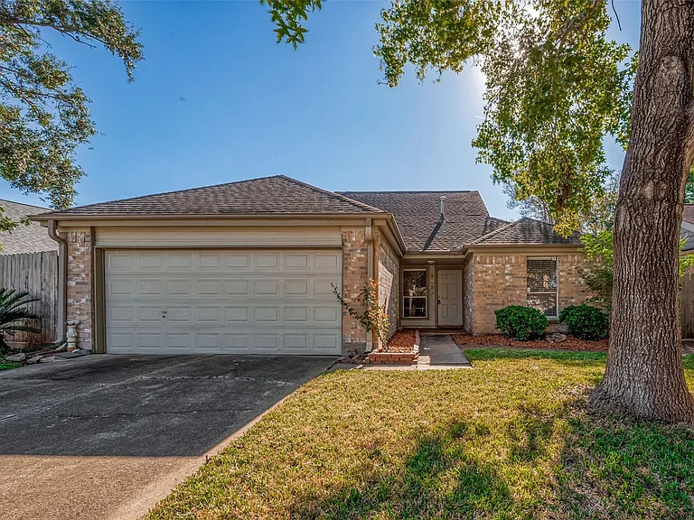 2022 Highland Hills Dr — Photo 5