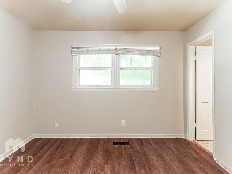 1840 Westridge Dr — Photo 13