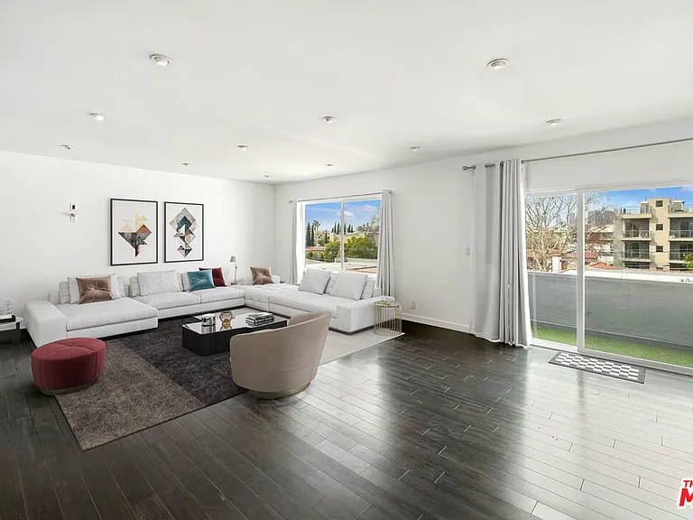 825 S Le Doux Rd #303 — Photo 3