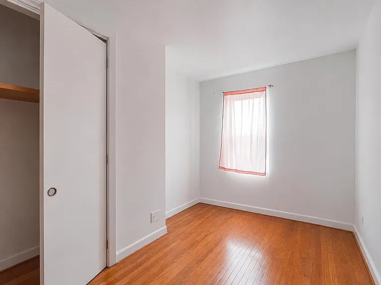 195 Webster Ave #3 — Photo 5