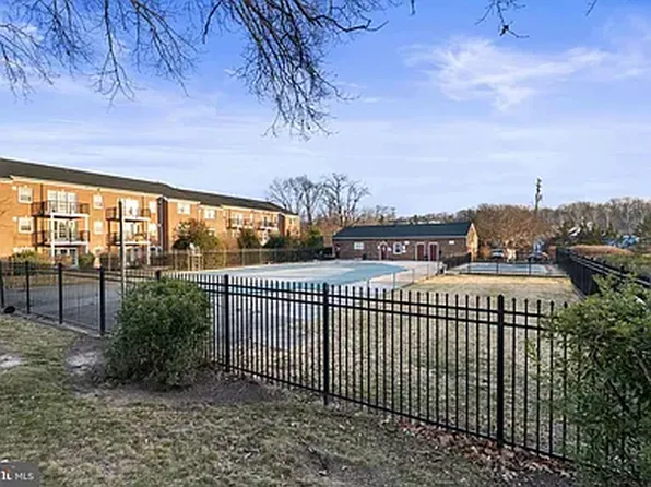 9465 Fairfax Blvd APT 203, Fairfax, VA 22031