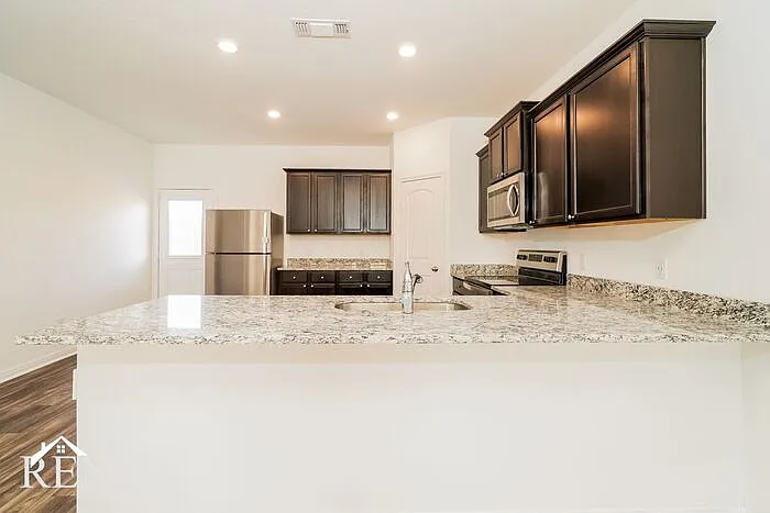 117 Fox Glen Trl — Photo 6