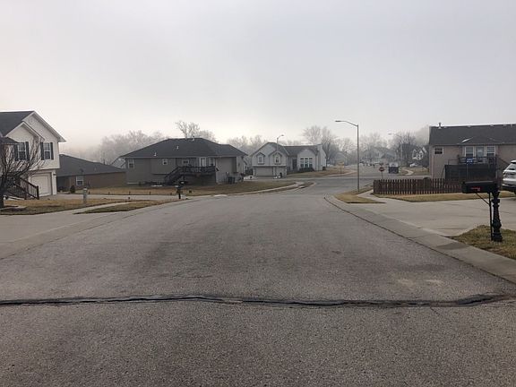 5th image of 8708 N Belton Ave