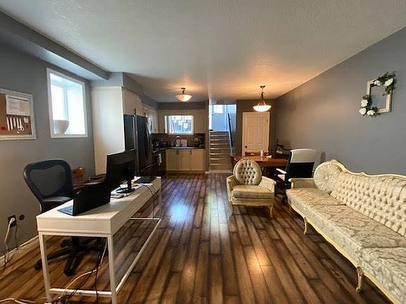 4th image of 1941 Ottawa St S #10D