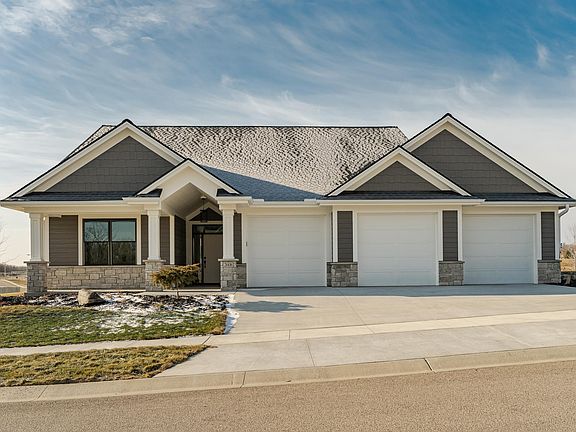 2nd image of 2608 Bentley Dr SW