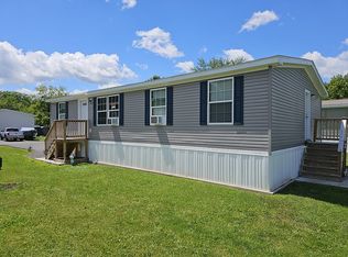 17 Hemlock Way, Valley Falls, NY 12185