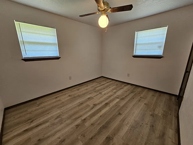 7318 NW Andrews Ave — Photo 13