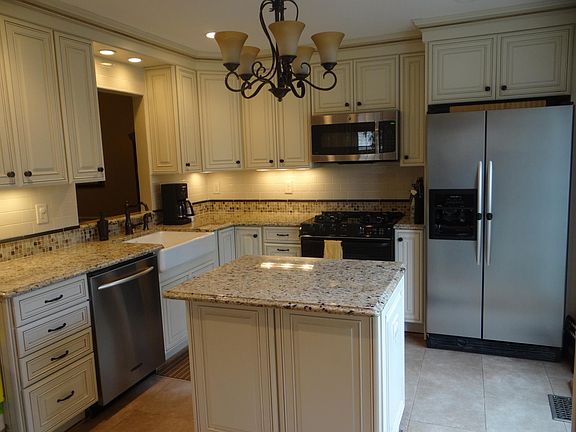 Fully remodeled chef's kitchen