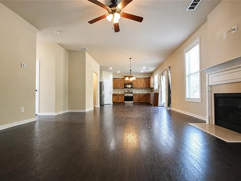 5817 Park Point — Photo 8