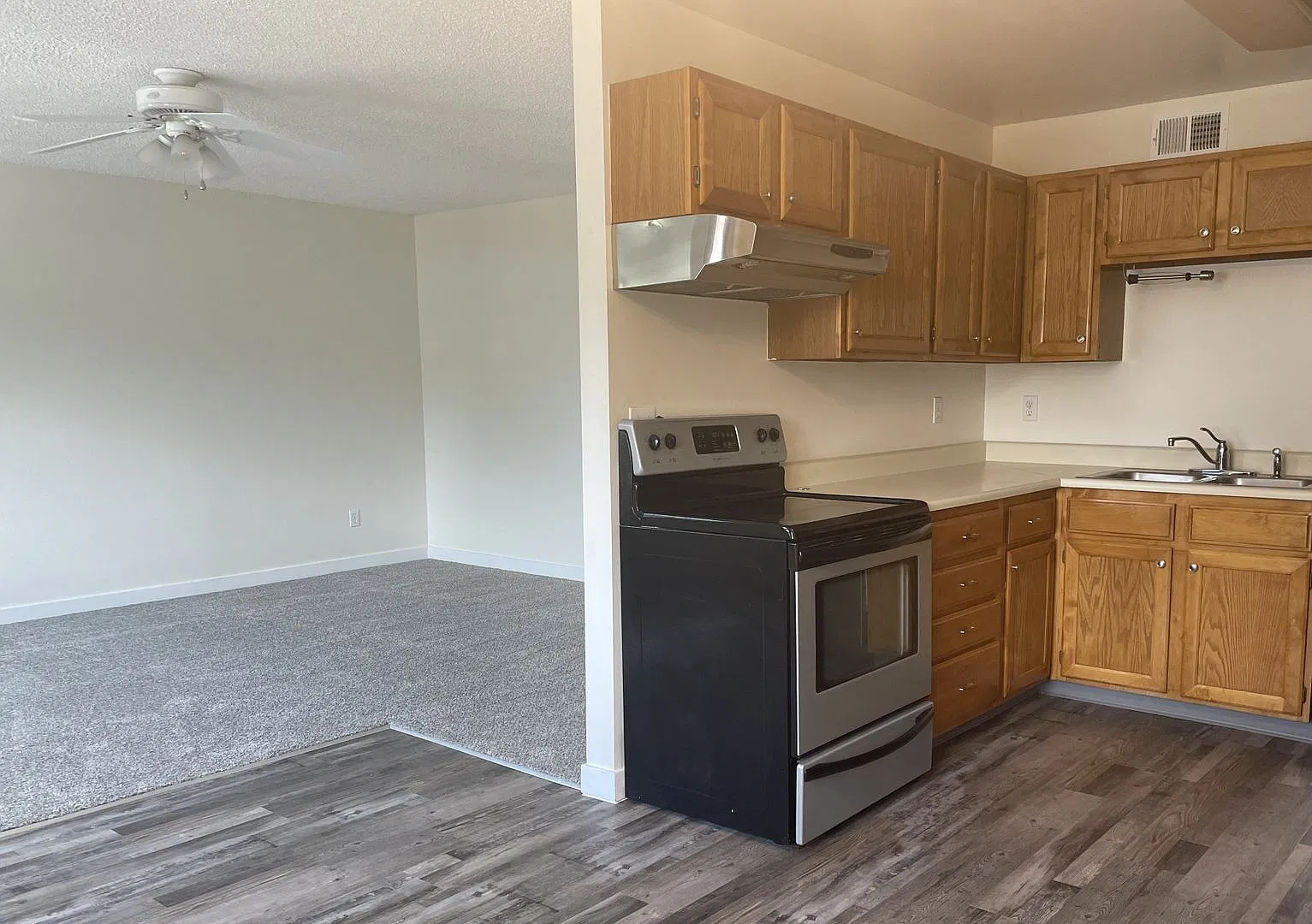 Great 2-Bed, 1-Bath 2nd Level Condo in Northwest Longmont — Photo 1