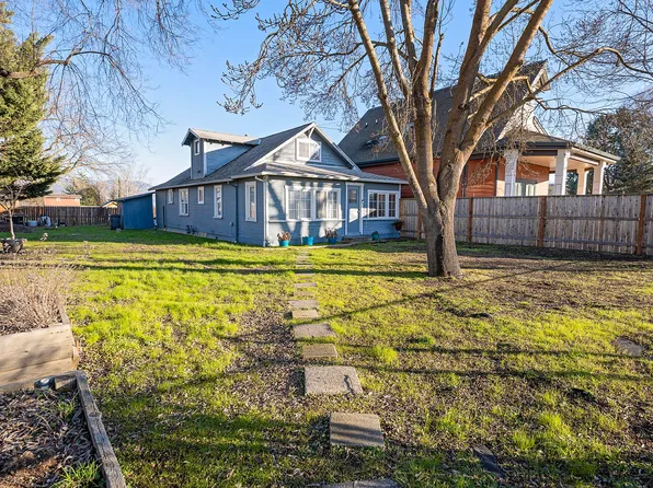 2361 Kings Hwy, Medford, OR 97501