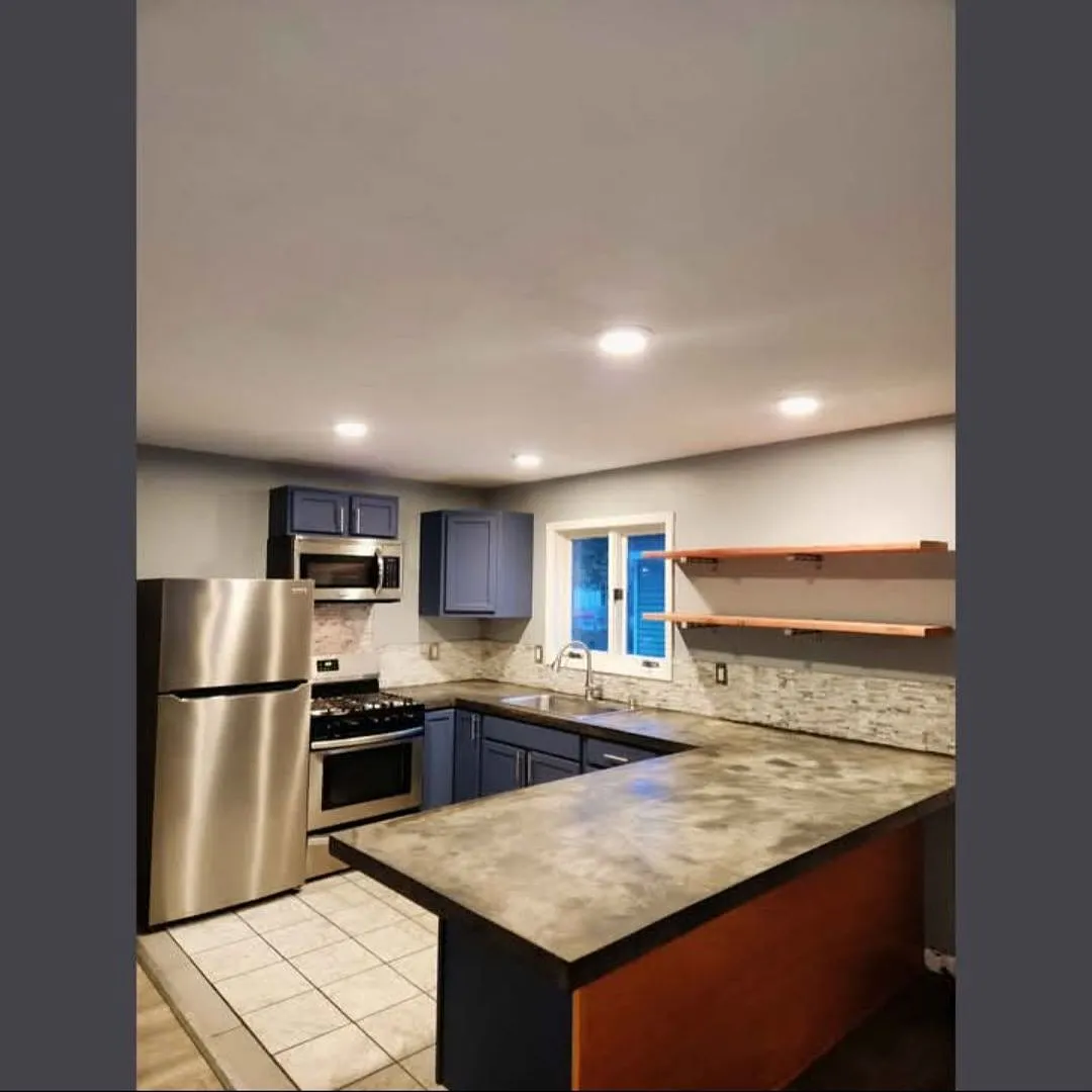 3 bed, 1.0 bath, $1,650 — Photo 1