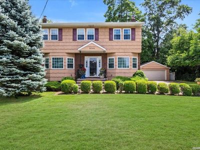 2048 Waltoffer Avenue, Bellmore, NY, 11710