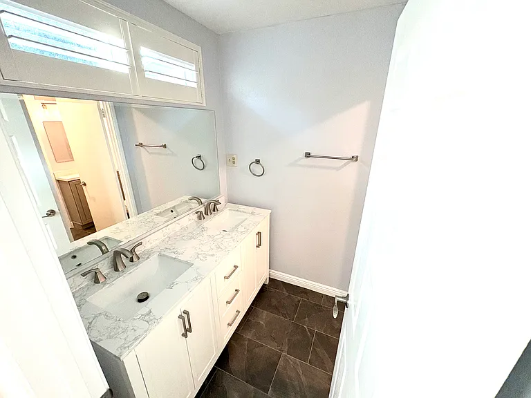 primary en suite bath