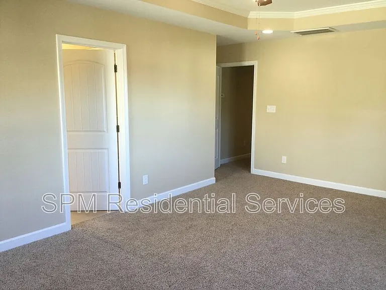 748 Chadwick Shores Dr — Photo 10