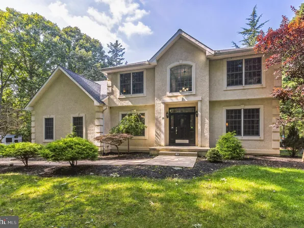 16 Meetinghouse Ct, Shamong, NJ 08088
