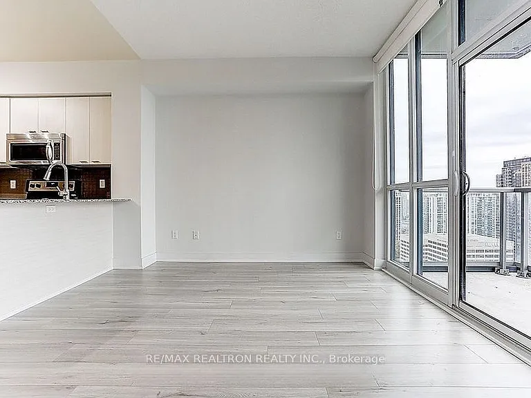 88 Sheppard Ave E #2405 — Photo 20