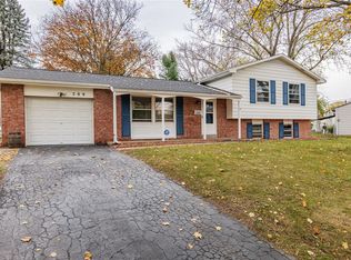 289 Duxbury Rd, Rochester, NY 14626