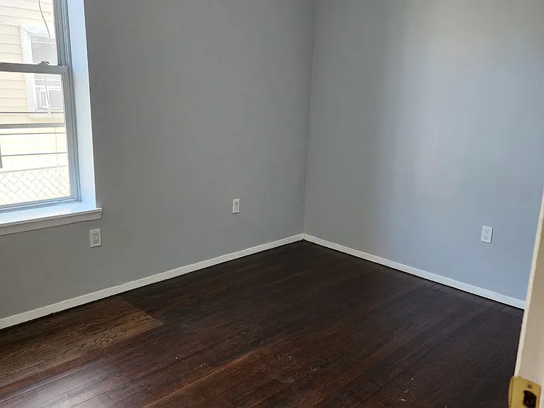 130 W 4th St #1C — Photo 8