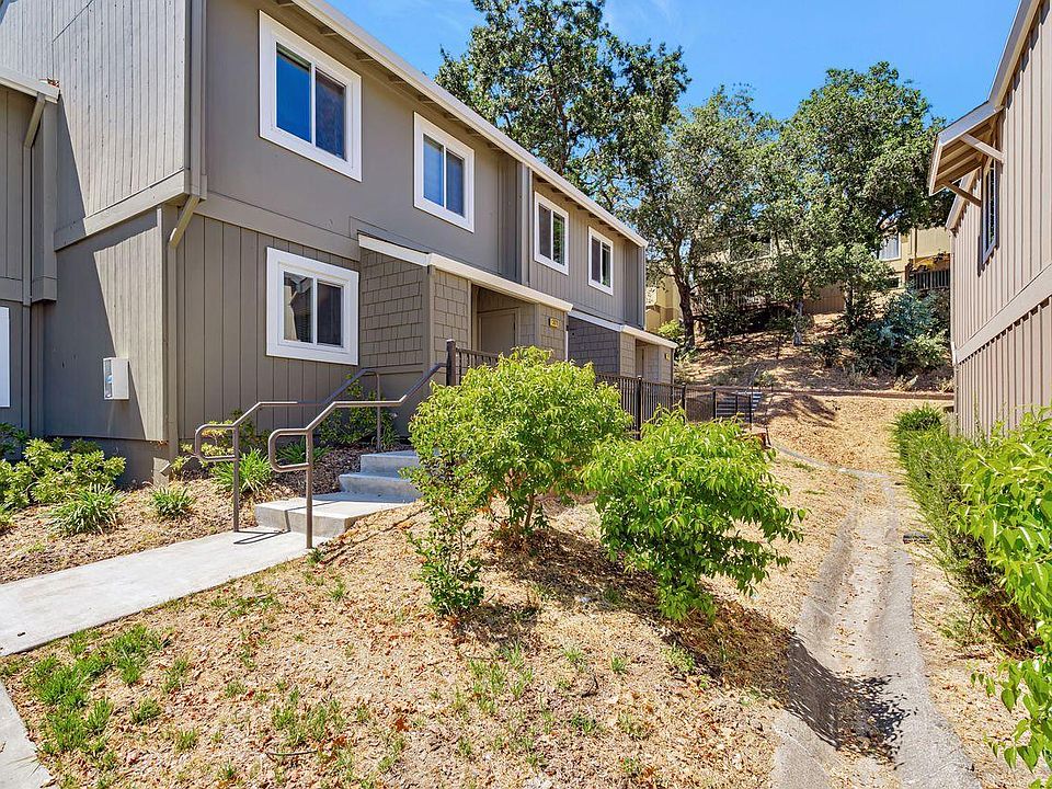 1st image of 1267 Valley Oak Court #F
