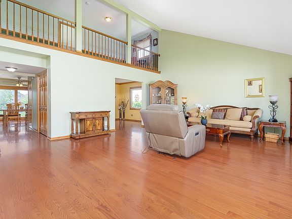 2nd image of 16737 Richards Dr
