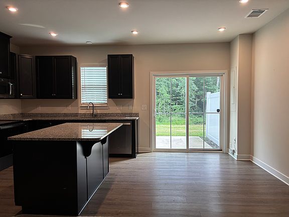4th image of 10912 Genito Square Dr