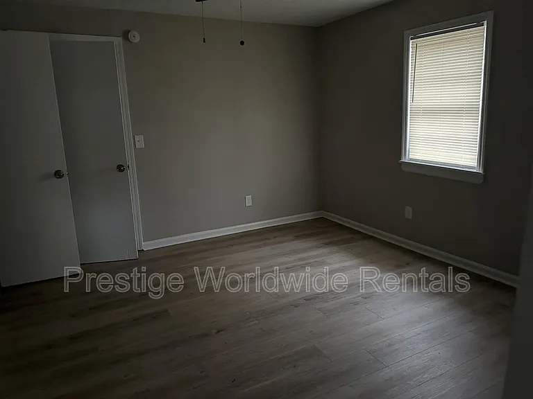 2708 Lumpkin Ct — Photo 7