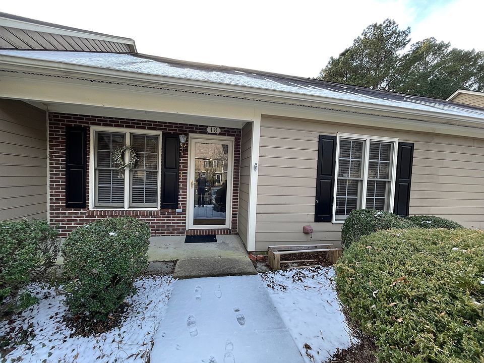 1st image of 18 Crystal Oaks Ct