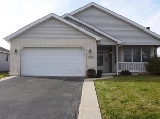 3206 Sandy Ridge Dr, Steger, IL 60475