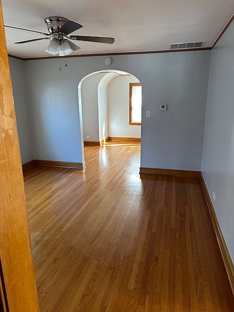 1st image of 6118 W Nelson St #2