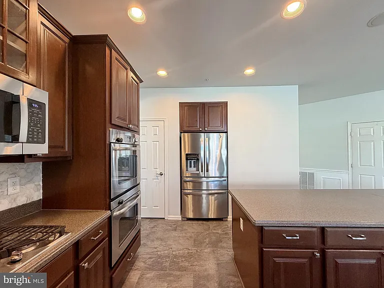 3429 Linden Grove Dr — Photo 19