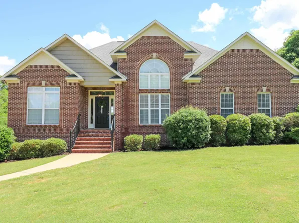 21 Southbend Dr, Talladega, AL 35160