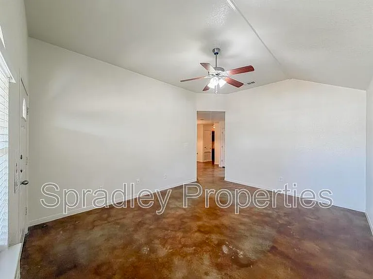 112B Andy Ln — Photo 2