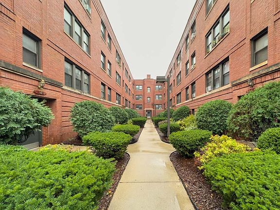 2nd image of 5746 N Winthrop Ave APT 202