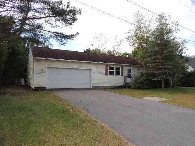 1st image of 9 Woodlawn Dr