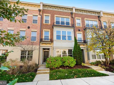 808 Admirals Way #303, Oxon Hill, MD, 20745