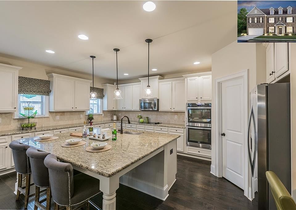 1st image of 117 Aylesbury Blvd