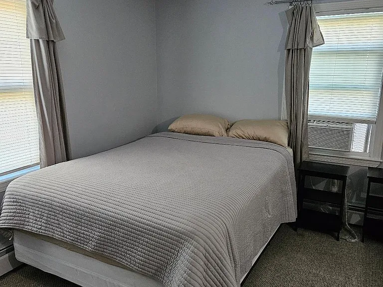 Queen size bed