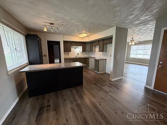 3rd image of 375 Washington Ave